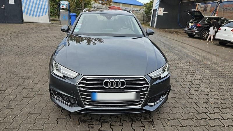 Schwarz Gebraucht 2019 Audi A4 Kombi | 18.000 € (Superpreis) - Bild 1/4