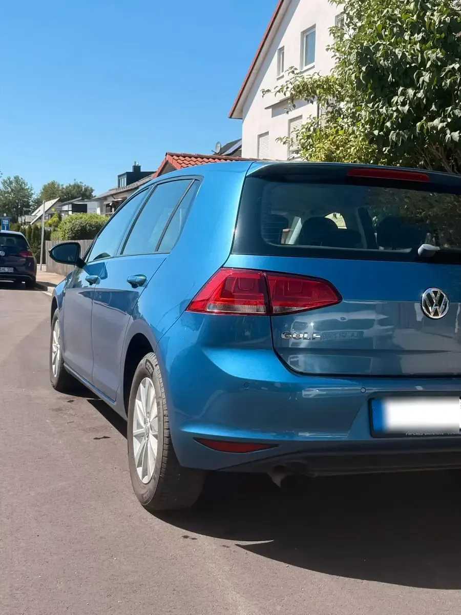 Gebraucht VW Golf VII 105 PS (77 kW) 2013 Blau Limousine
