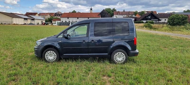 Blau Gebraucht 2019 VW Caddy Trendline Van / Kleinbus | 22.900 € (Teuer) - Bild 1/4