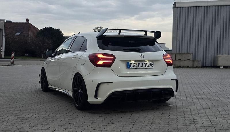 Gebraucht Mercedes A250 AMG 218 PS (160 kW) 2015 Weiß Limousine
