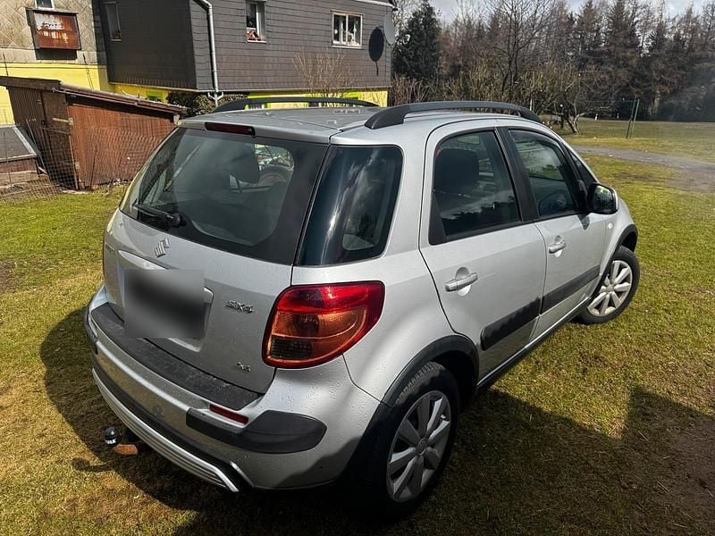 Gebraucht Suzuki SX4 107 PS (78 kW) 2008 Silber SUV
