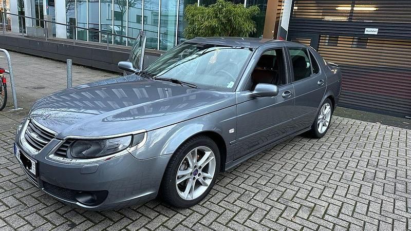 Grau Gebraucht 2008 Saab 9-5 Limousine | 12.000 € - Bild 1/4