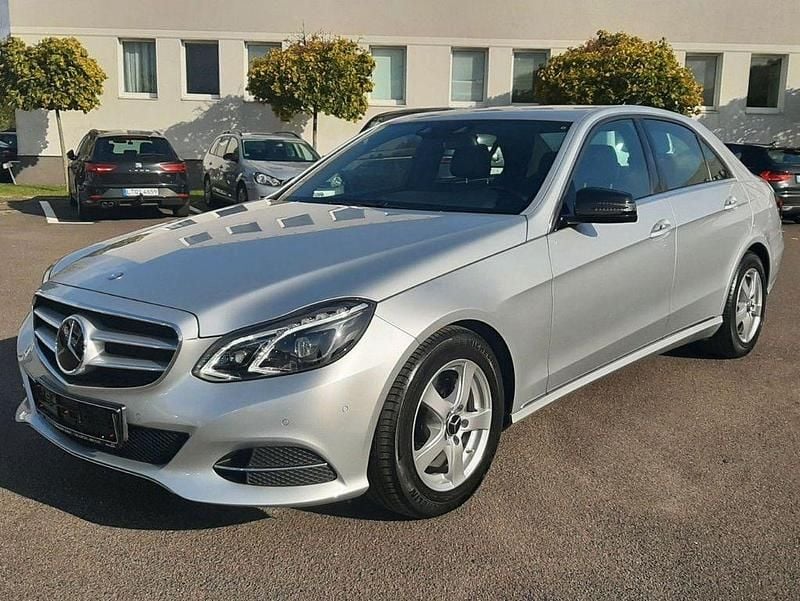 Gebraucht Mercedes E250 Avantgarde 211 PS (155 kW) 2013 Silber Limousine