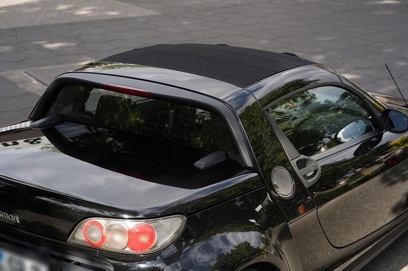 Używany Smart Roadster 82 KM (60 kW) 2003 Czarny Kabriolet