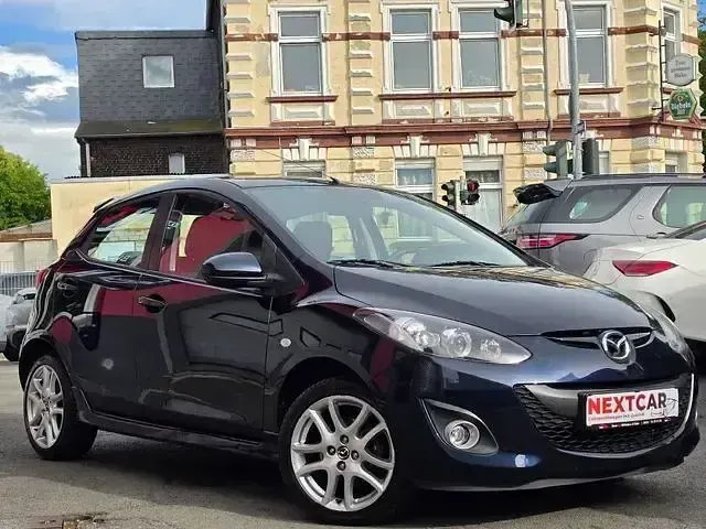 Gebraucht Mazda 2 Sports-Line 95 PS (69 kW) 2014 Blau Limousine
