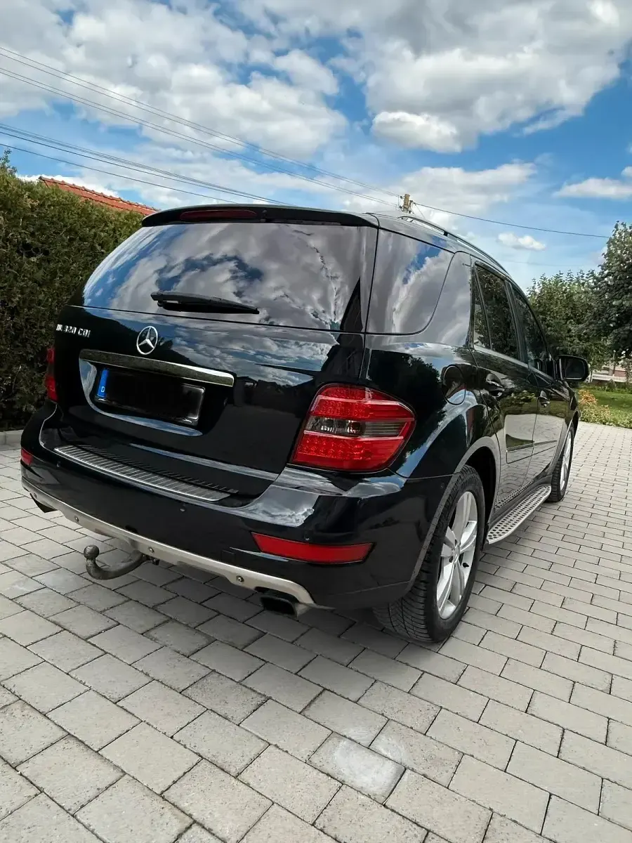 Gebraucht Mercedes ML320 224 PS (164 kW) 2009 Schwarz SUV
