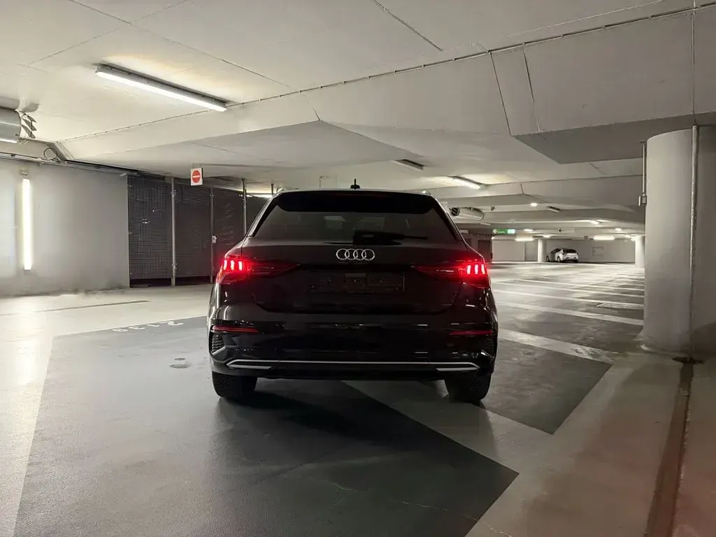Usado Audi A3 Advanced 204 CV (150 kW) 2021 Negro Berlina