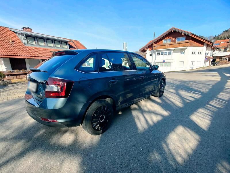 Gebraucht Skoda Rapid Style 95 PS (69 kW) 2018 Grau Kleinwagen