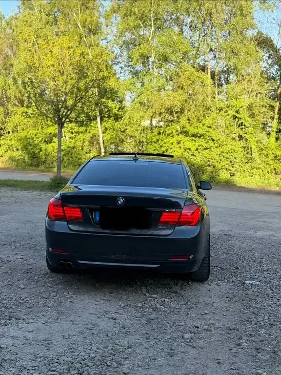 Gebraucht BMW 730L 245 PS (180 kW) 2010 Grau Limousine