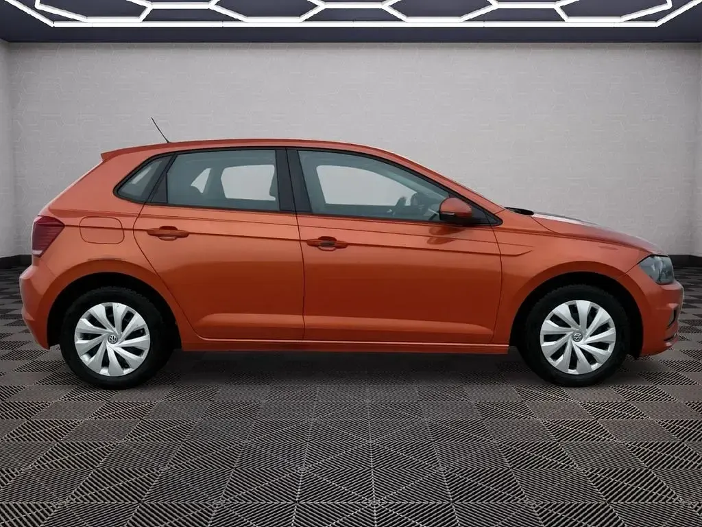 Gebraucht VW Polo Trendline 65 PS (47 kW) 2018 Orange Kleinwagen