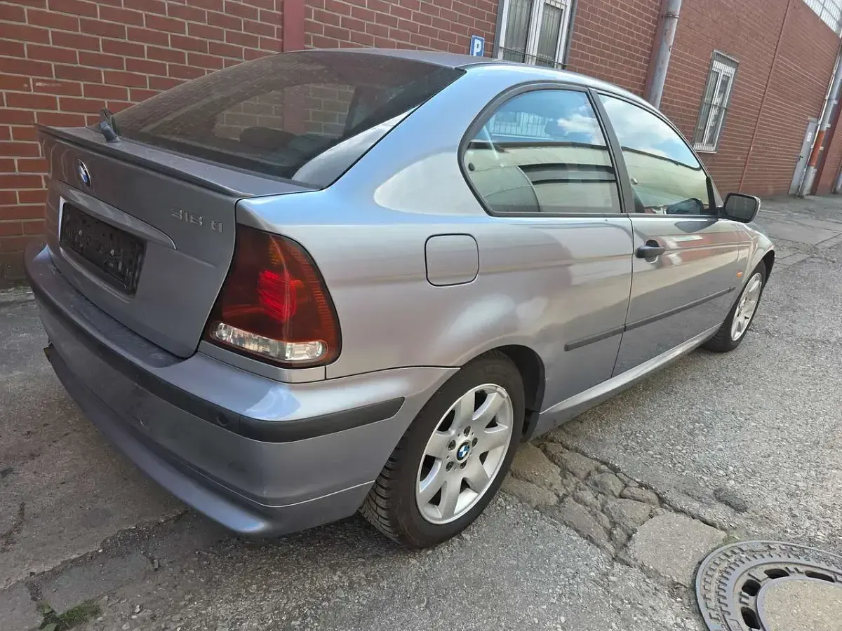 Brugt BMW 318 143 HK (105 kW) 2004 Grå Sedan