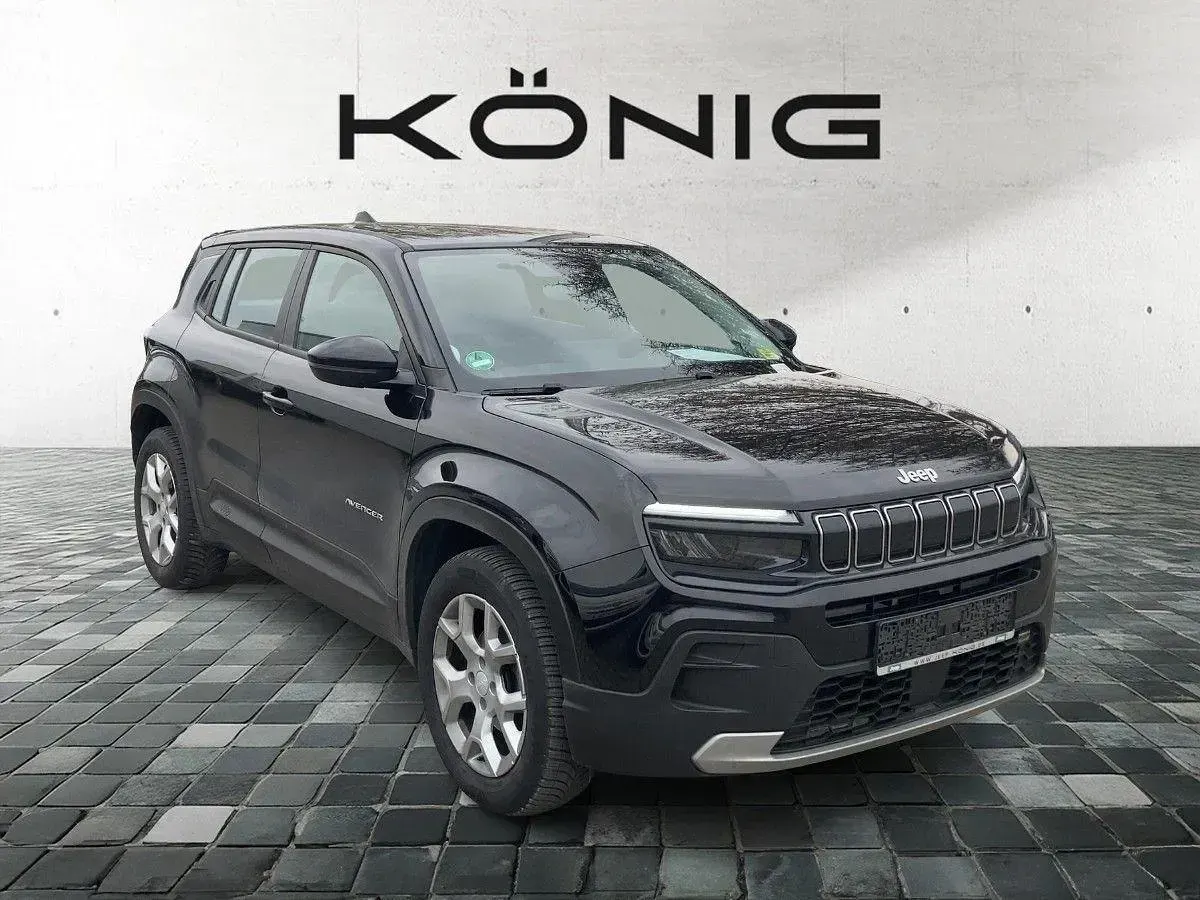 Gebraucht Jeep Avenger Altitude 101 PS (74 kW) 2023 Volcano black (5dl) SUV