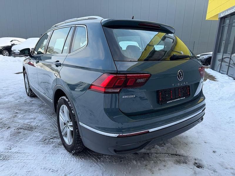 Gebraucht VW Tiguan Allspace Life 150 PS (110 kW) 2021 Blau SUV