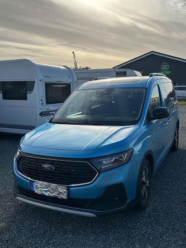 Gebraucht Ford Tourneo Active 122 PS (89 kW) 2024 Blau Van / Kleinbus