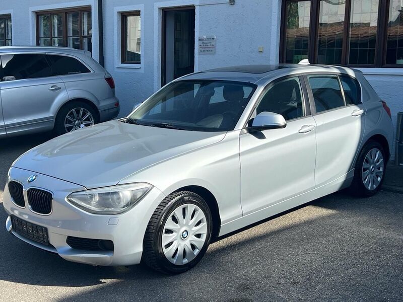 Silber Gebraucht 2011 BMW 116 Kleinwagen | 4.490 € (Guter Preis) - Bild 1/4