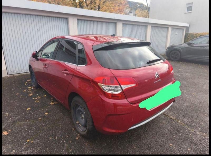 Gebraucht Citroën C4 Tendance 120 PS (88 kW) 2011 Rot Limousine