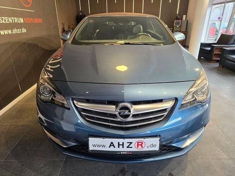 Gebraucht Opel Cascada Innovation 140 PS (102 kW) 2014 Blau Cabrio