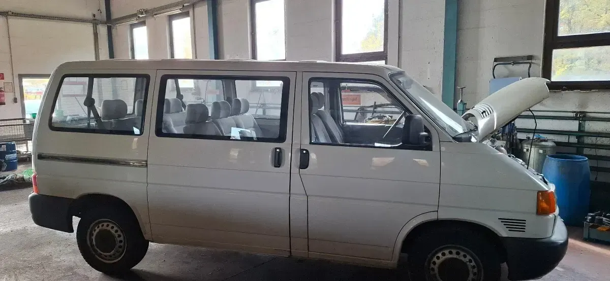 Gebraucht VW T4 88 PS (64 kW) 2001 Weiß Van