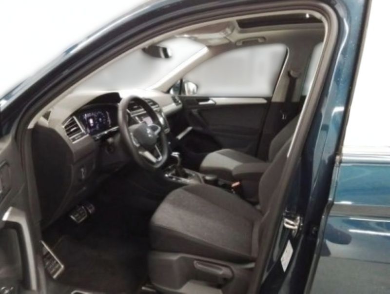 Gebraucht VW Tiguan Move 150 PS (110 kW) 2023 Blau SUV