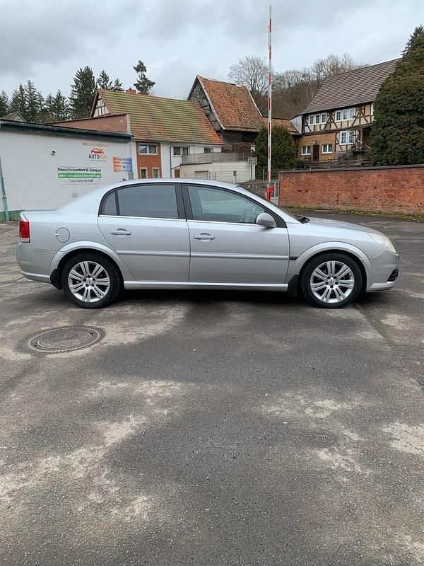 Gebraucht Opel Vectra 150 PS (110 kW) 2005 Silber Limousine