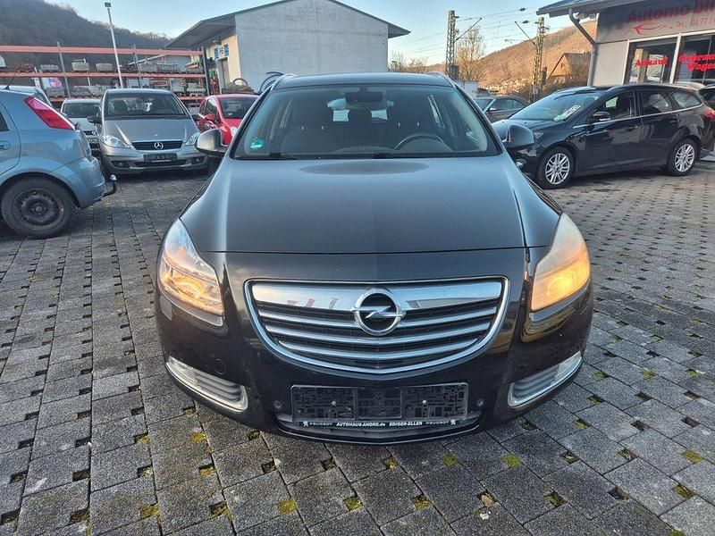 Gebraucht Opel Insignia Edition 131 PS (96 kW) 2010 Schwarz Kombi