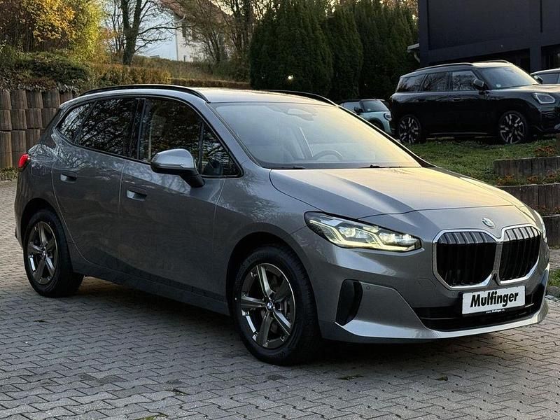 Neu BMW 223 Active Tourer 204 PS (150 kW) 2025 Grau Van / Kleinbus