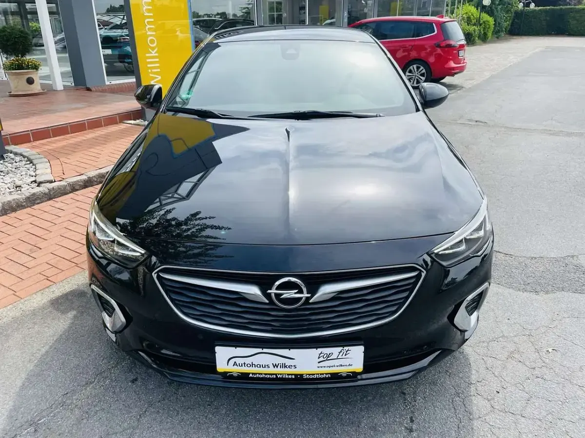 Gebraucht Opel Insignia 260 PS (191 kW) 2018 Onyx schwarz Kleinwagen