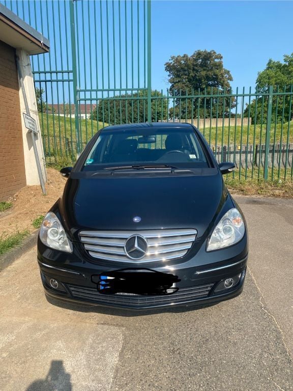 Schwarz Gebraucht 2006 Mercedes B200 Van / Kleinbus | 2.900 € (Guter Preis) - Bild 1/4