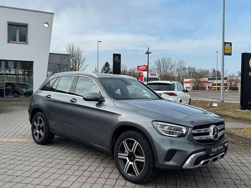 Gebraucht Mercedes GLC300e Exclusive 306 PS (225 kW) 2021 Metalliclack selenitgrau SUV