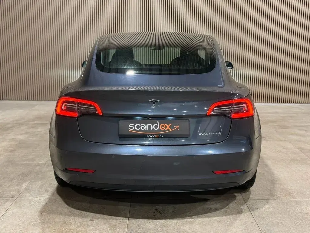 Usata Tesla Model 3 Long Range AWD 225 kW (306 CV) 2019 Blu Berlina