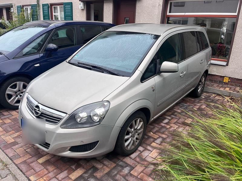 Silber Gebraucht 2010 Opel Zafira Van / Kleinbus | 1.500 € (Guter Preis) - Bild 1/4