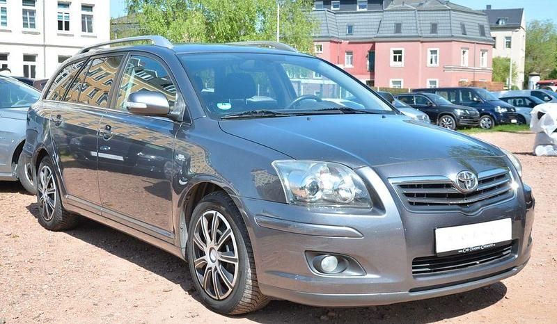Gebraucht Toyota Avensis Sol 177 PS (130 kW) 2007 Grau Kombi