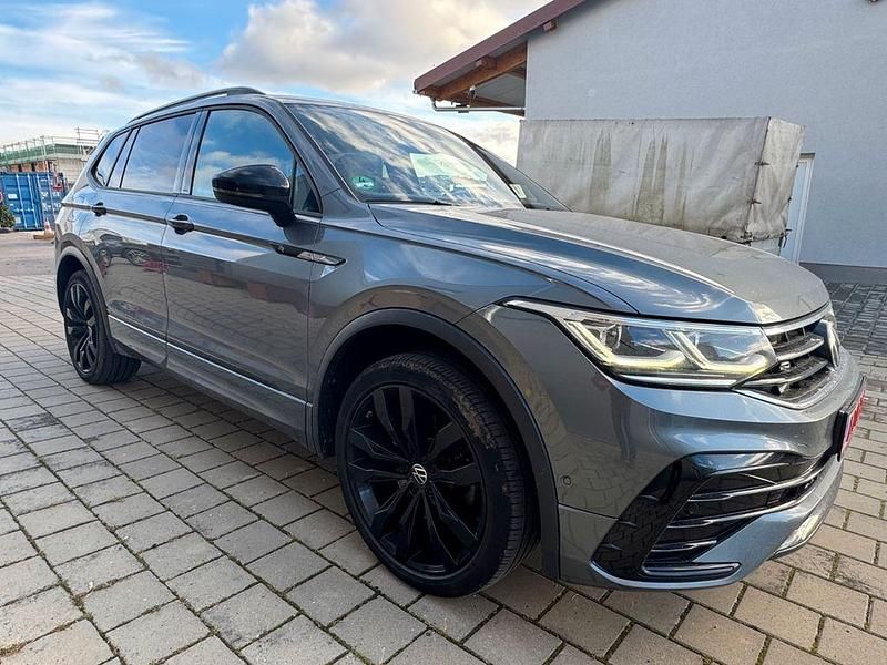 Platinum grey Gebraucht 2022 VW Tiguan Allspace R-line SUV | 31.990 € (Fairer Preis) - Bild 1/4