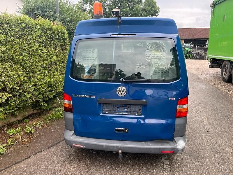 Second-hand VW Transporter 130 CP (95 kW) 2009 Albastru Van
