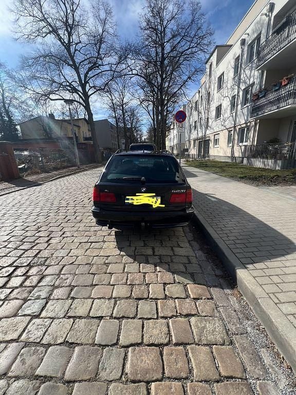 Gebraucht BMW 523 170 PS (125 kW) 2000 Schwarz Kombi