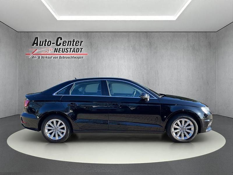 Gebraucht Audi A3 Attraction 150 PS (110 kW) 2015 Schwarz Limousine