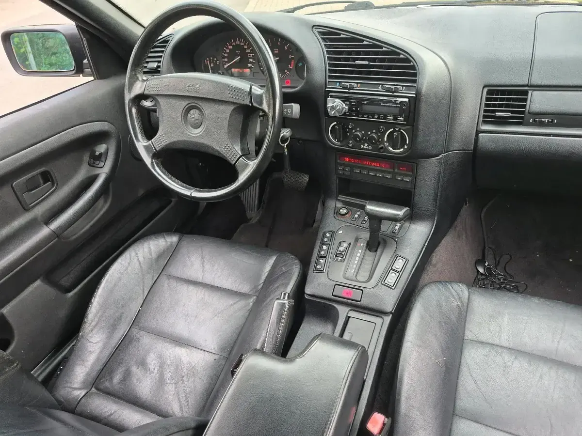 Gebraucht BMW 325 Cabriolet 192 PS (141 kW) 1994 Braun Cabrio