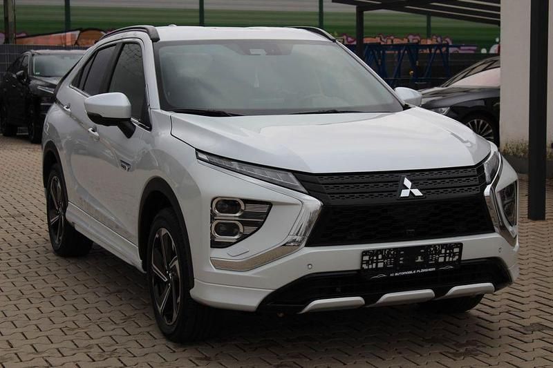 Gebraucht Mitsubishi Eclipse Cross Plus 188 PS (138 kW) 2022 Weiß SUV