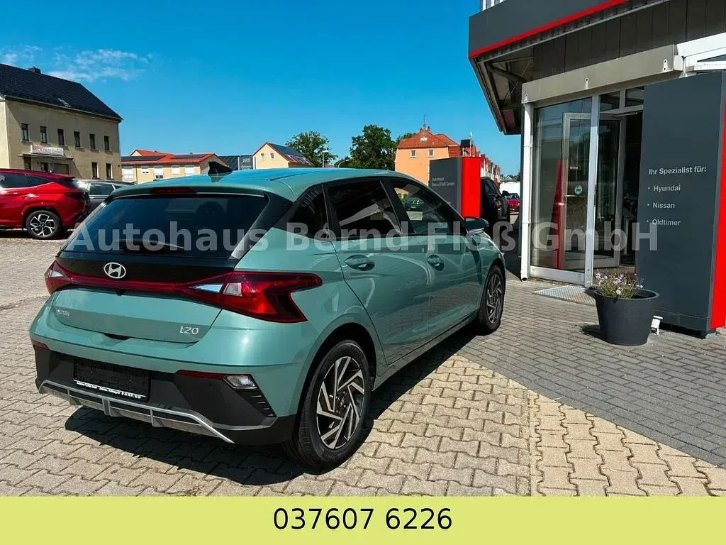 Neu Hyundai i20 79 PS (58 kW) 2025 Grün Kleinwagen