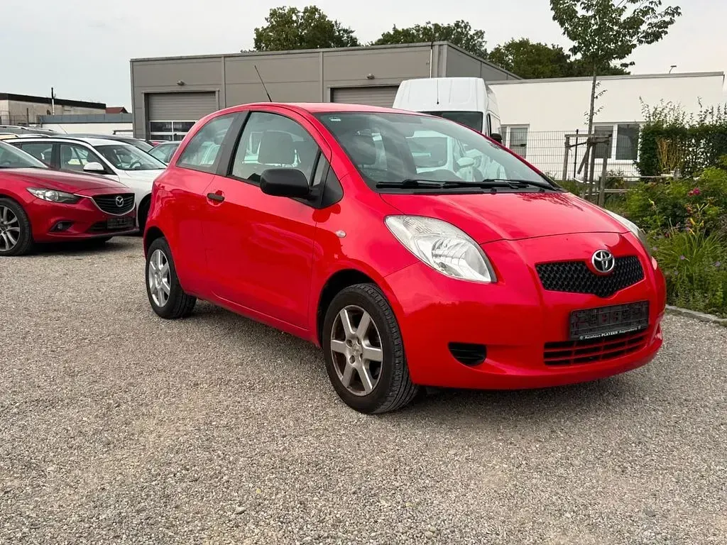 Gebraucht Toyota Yaris Cool 69 PS (50 kW) 2007 Rot Kleinwagen