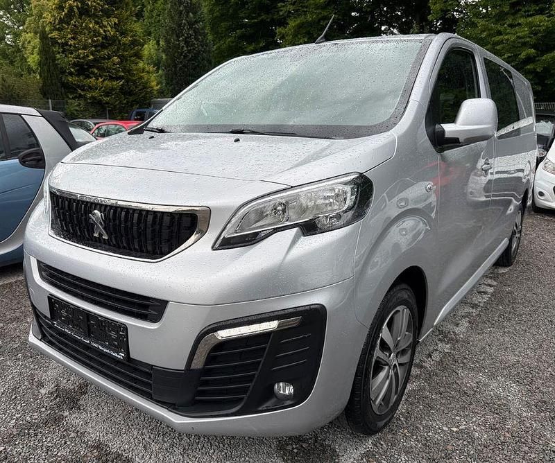 Gebraucht Peugeot Expert 177 PS (130 kW) 2017 Silber Van