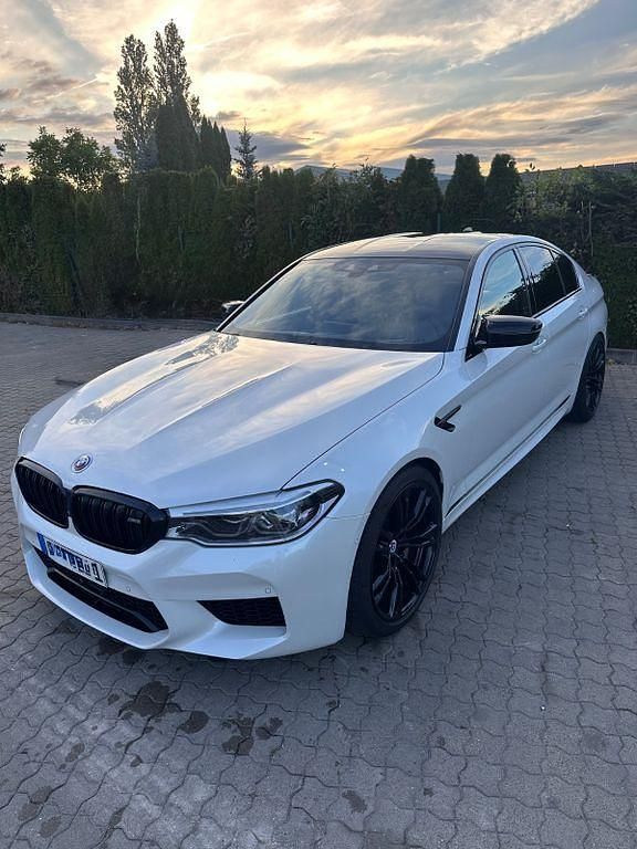 Weiß Gebraucht 2018 BMW M5 Competition Edition Limousine | 72.799 € (Teuer) - Bild 1/4