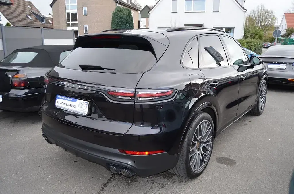 Second-hand Porsche Cayenne 340 CP (250 kW) 2019 Negru SUV