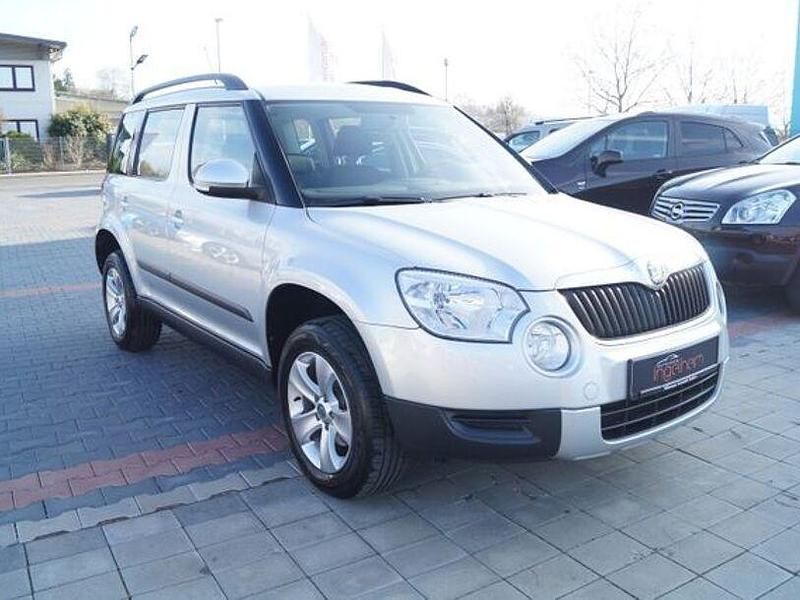 Silber Gebraucht 2010 Skoda Yeti Ambition SUV | 8.590 € (Fairer Preis) - Bild 1/4