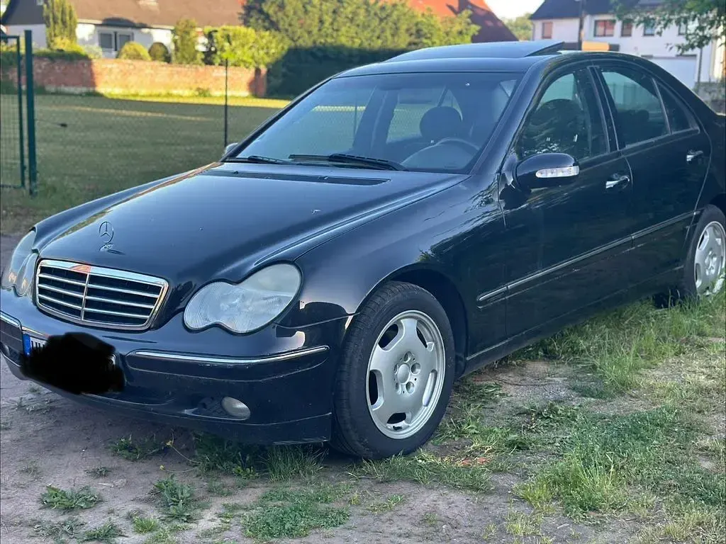 Gebraucht Mercedes C220 Avantgarde 150 PS (110 kW) 2005 Schwarz Limousine