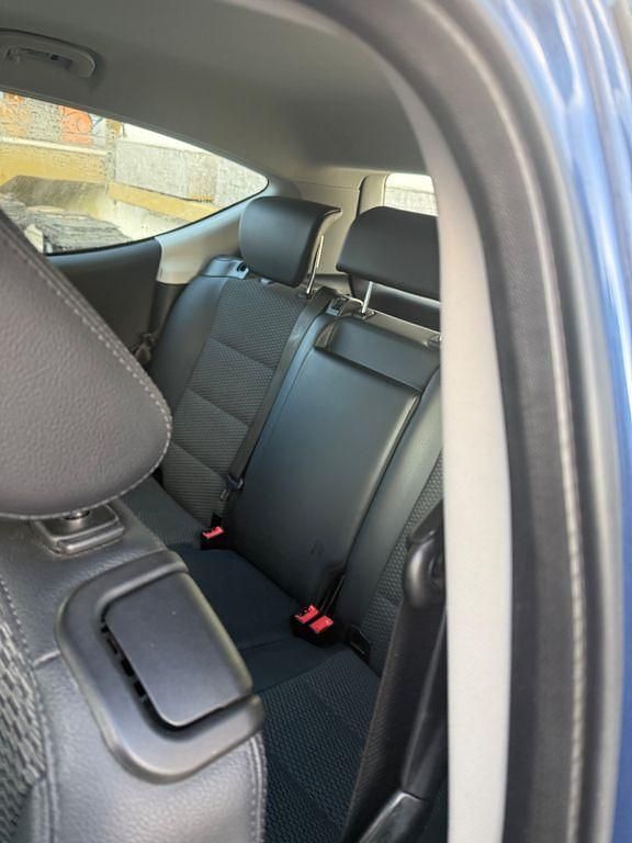 Blau Gebraucht 2010 Mercedes A160 Avantgarde Limousine | 3.000 € (Superpreis) - Bild 1/4