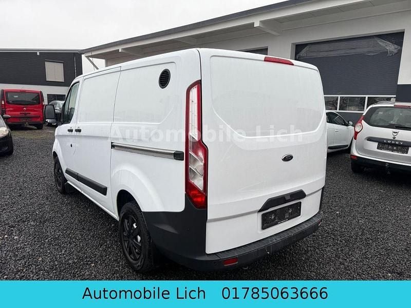 Gebraucht Ford Transit Custom Trend 131 PS (96 kW) 2017 Weiß Van / Kleinbus