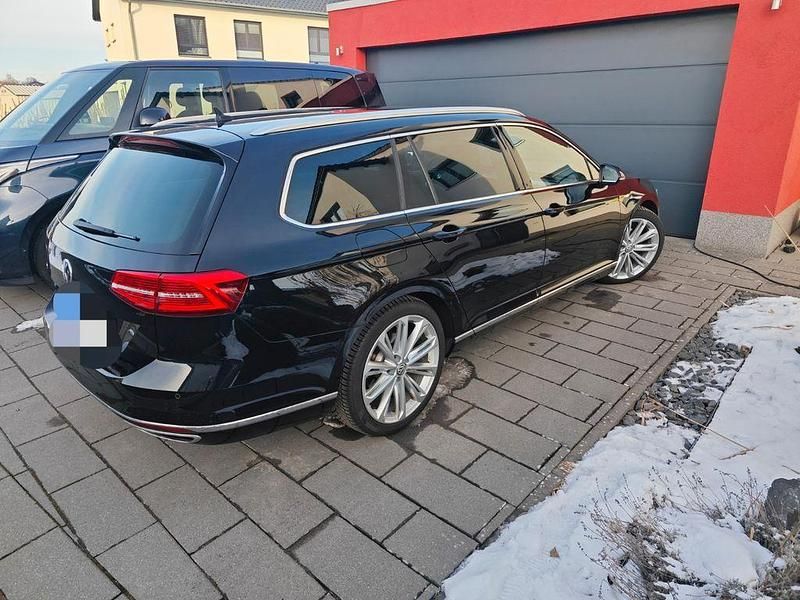 Gebraucht VW Passat Highline 190 PS (139 kW) 2018 Schwarz Kombi