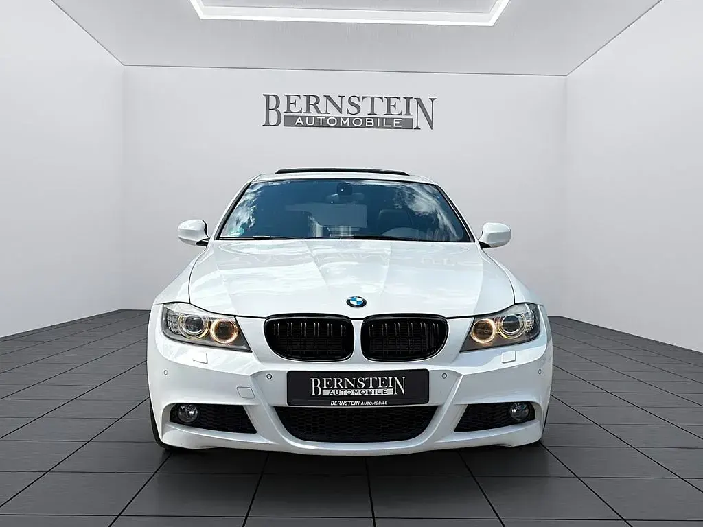 Gebraucht BMW 330 M Sport 272 PS (200 kW) 2011 Weiß Limousine