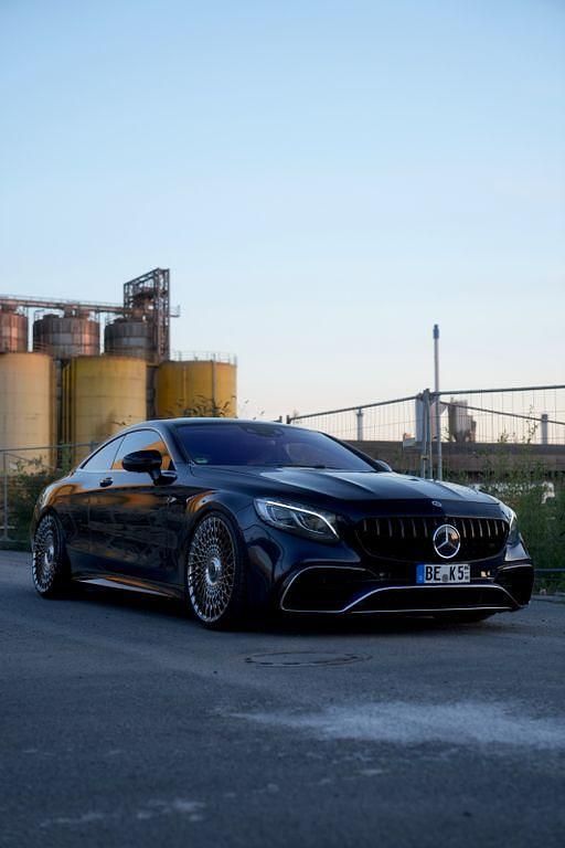 Blau Gebraucht 2015 Mercedes S63 AMG AMG Coupé | 64.999 € (Superpreis) - Bild 1/4